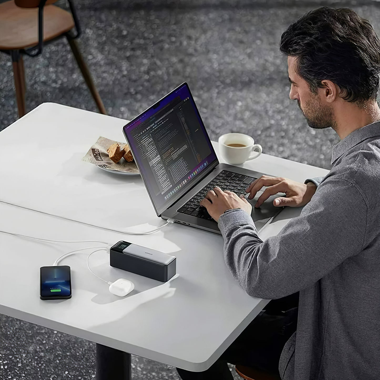 Externe Batterij Anker 737, 24000mAh, 140W, QC + PD, 1 x USB-A - 2 x USB-C, Zwart A1289011