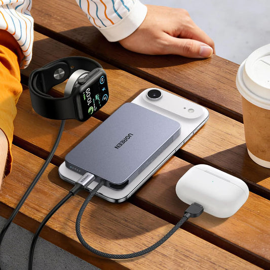 Draadloze powerbank UGREEN PB570 (65839B), 10000 mAh, 30 W, PD + FQI, 1 x Qi - 2 x USB-C, blauw