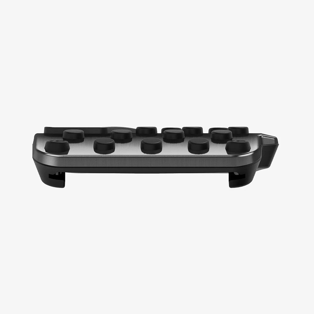 Spigen Stuttgart Auto Pedaalhoezen TO200 voor Tesla Y / 3 ACP04510