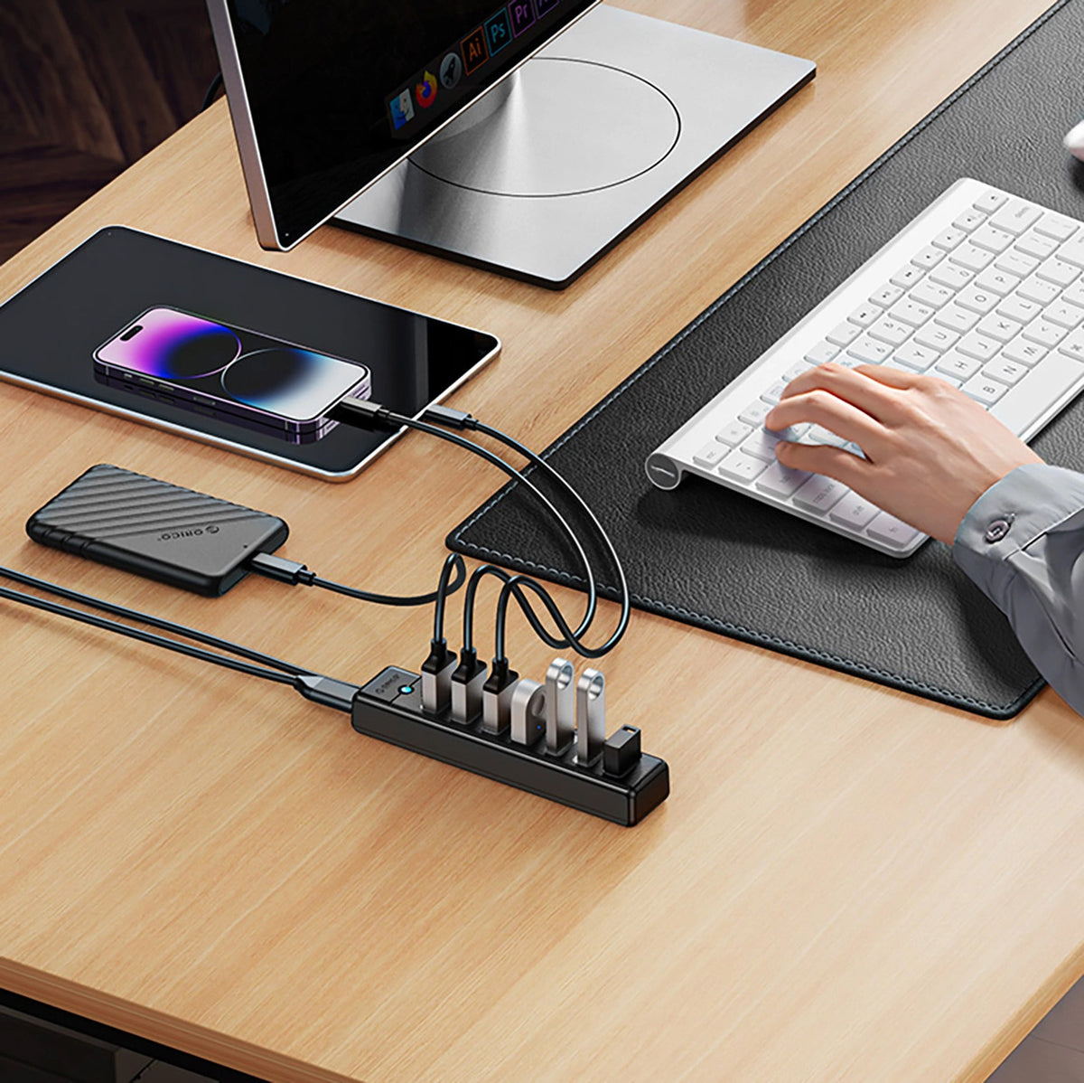 Orico PW7U-U3 USB Hub, 7 x USB-A 3.0 - 1 x USB-C, Black