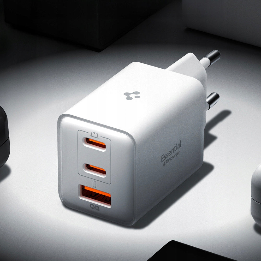 Spigen EE473EU Essential Netwerkoplader, 47W, 3A, 1 x USB-A - 2 x USB-C, Wit ACH09464