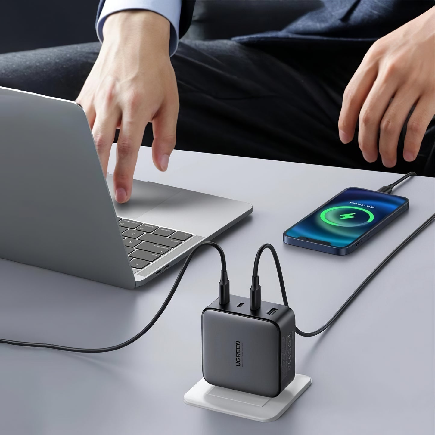 Netwerkoplader UGREEN CD226, 100W, 3A, 1 x USB-A - 3 x USB-C, Zwart