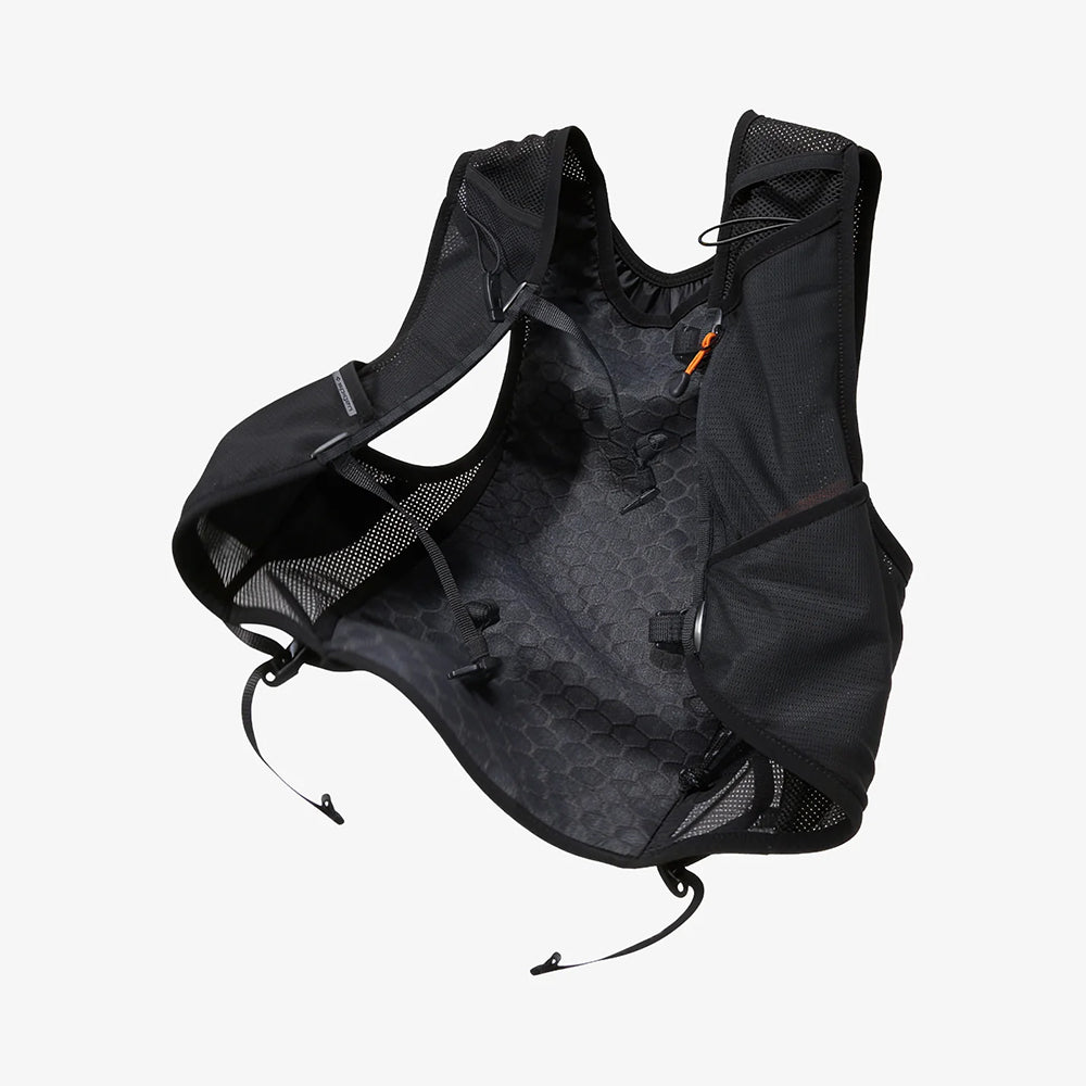 Hardloopvest Spigen Dynamic Shield A721, Maat L - XL, Zwart AMP10225