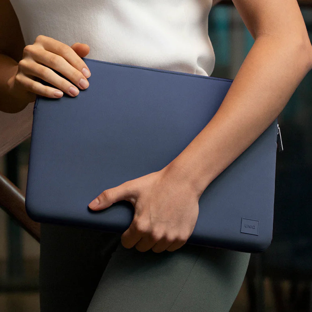 UNIQ Cyprus hoes voor laptop max. 14 inch, marineblauw