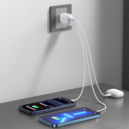 Joyroom JR-TG6 Netlader, 30W, 3A, 1 x Lightning - 1 x USB-A - 1 x USB-C, Wit