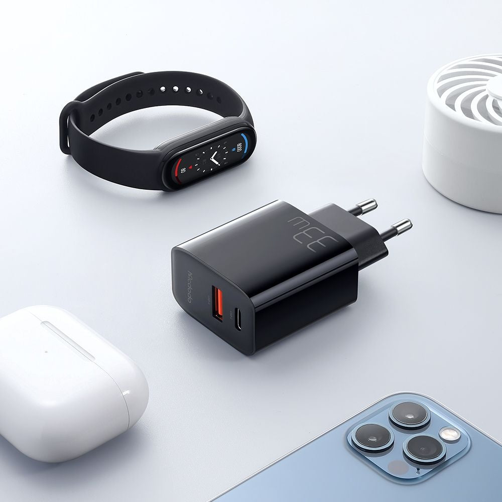 McDodo CH-0921 Netwerkoplader, 33W, 3A, 1 x USB-A - 1 x USB-C, Zwart