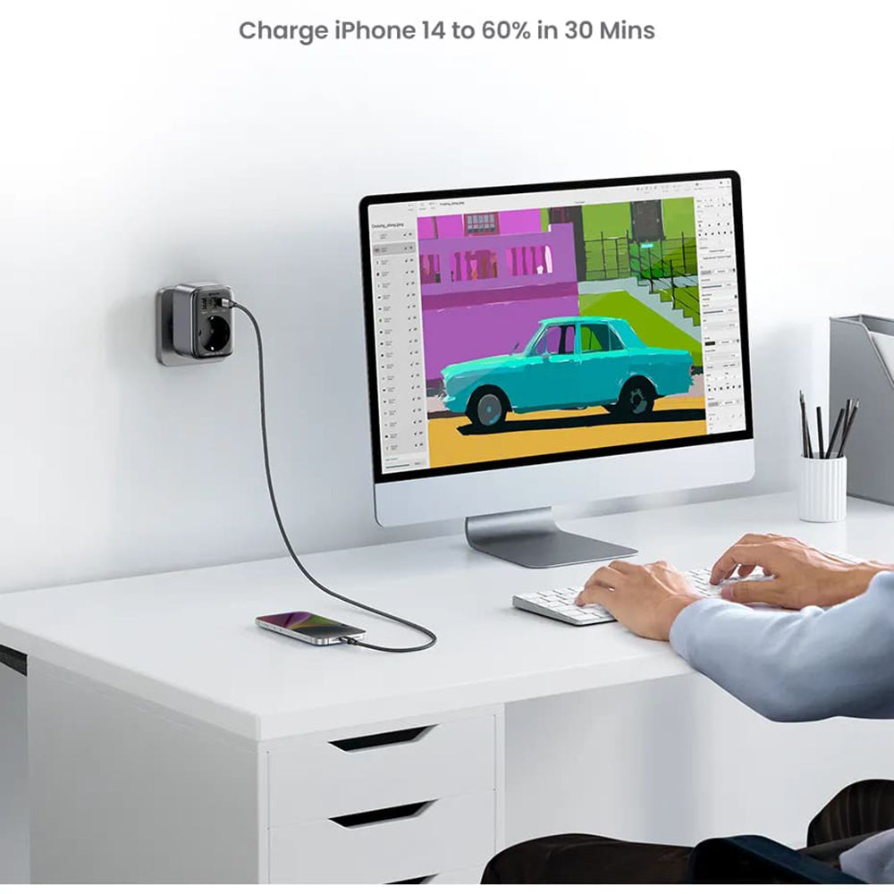 UGREEN 15289 US Netwerkoplader, 30W, 3A, 2 x USB-A - 1 x USB-C - 1 x Schuko, Zwart