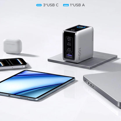 UGREEN Nexode Pro X772 (95942B) Display-netoplader, 100 W, 5 A, 1 x USB-A - 3 x USB-C, grijs