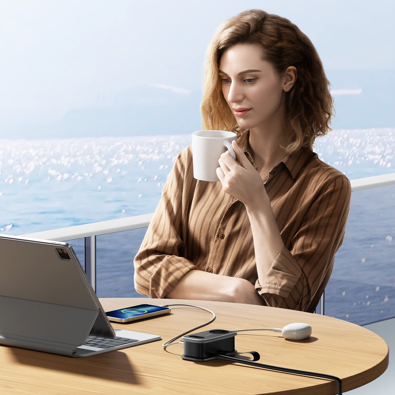 Orico APP verlengsnoer, 1 x Schuko - 1 x Stopcontact - 2 x USB-A - 1 x USB-C, Zwart Grijs